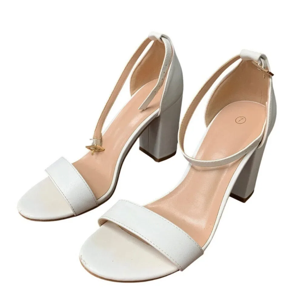 Coasis Womens Size 7 White 3.5